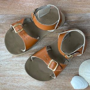 Salt Water Surfer sz 8